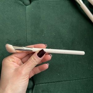 Rare Beauty Concealer Brush